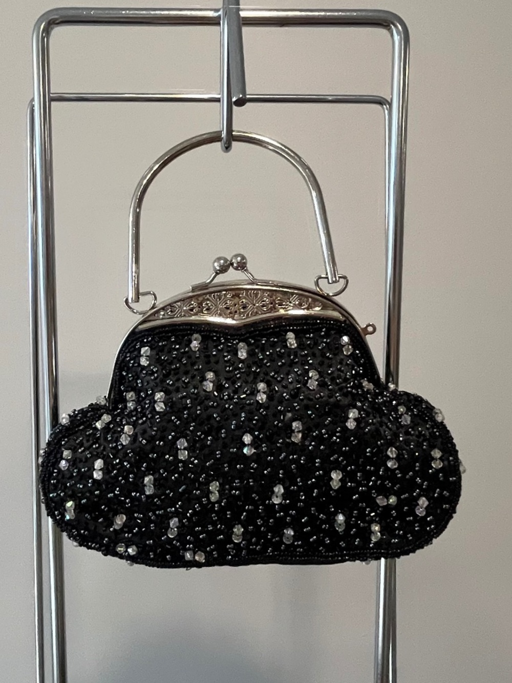 Xcite Vintage Black Beaded Kiss Closure Purse